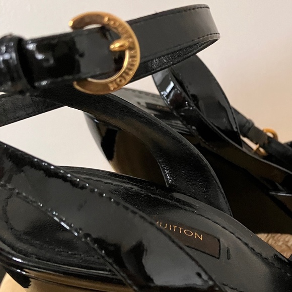 LOUIS VUITTON PATENT LEATHER WEDGES - Picture 3 of 15